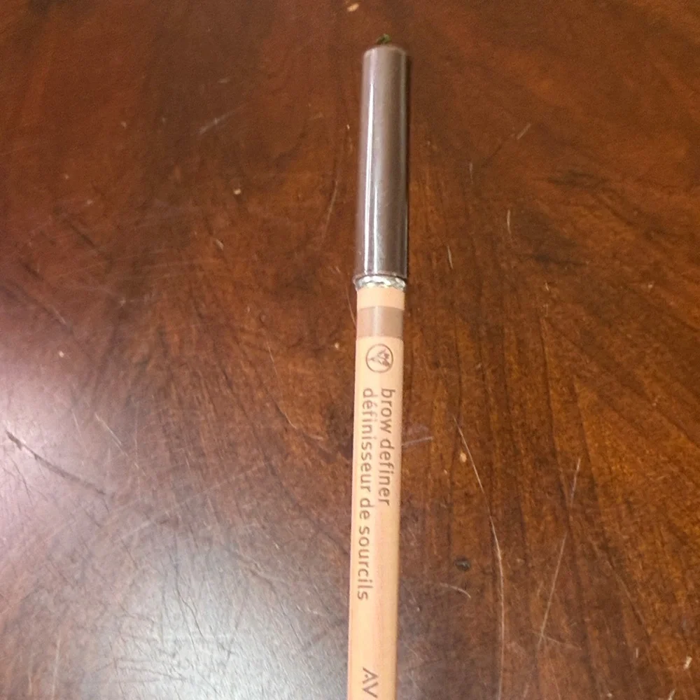 Yves Saint Laurent Gold Compact with Neutral Nude & Brown Eye Pencils. - Picture 6 of 7